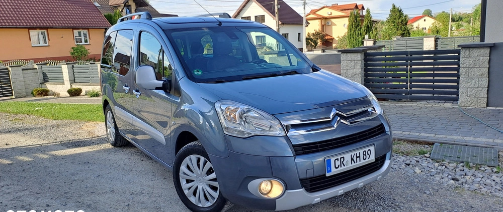 Citroen Berlingo cena 27500 przebieg: 155000, rok produkcji 2012 z Radymno małe 631